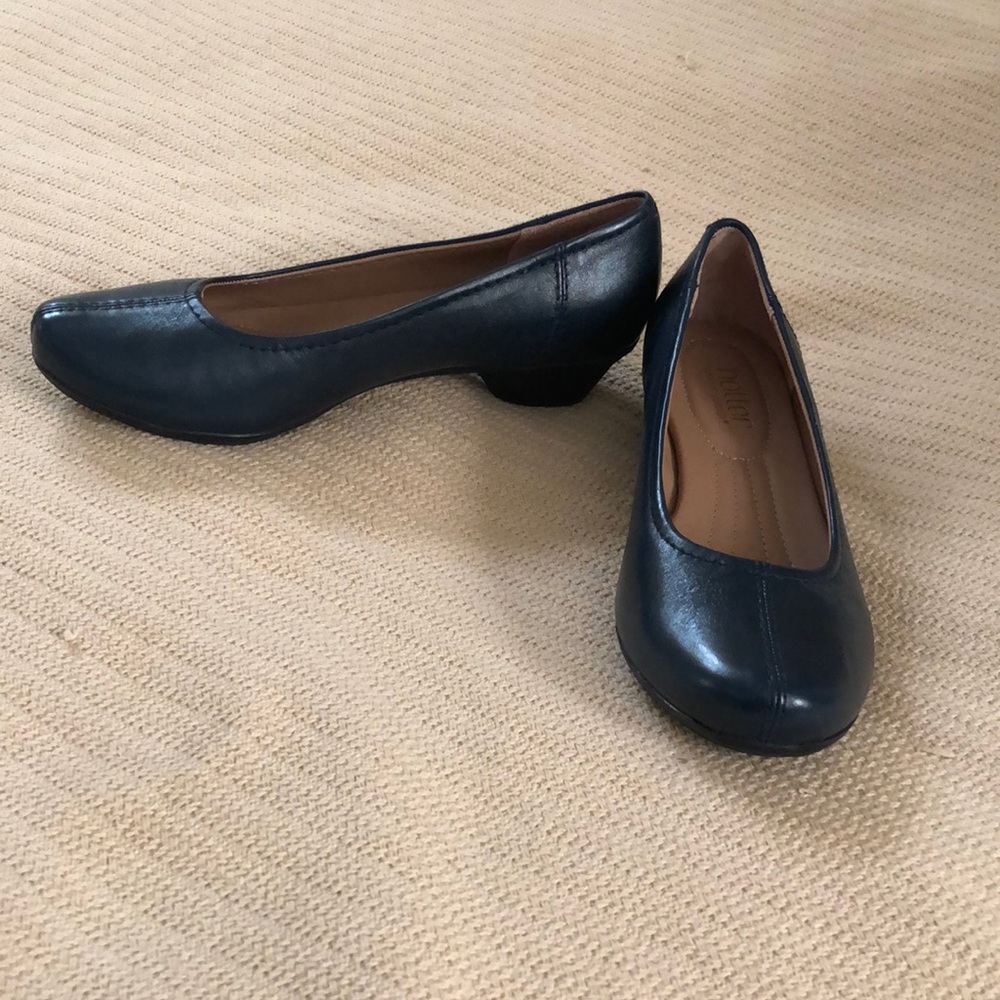 Navy ballet flats 7.5